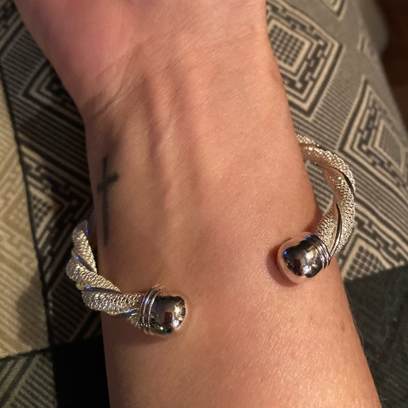 Let’s Still sell Just 💁🏼♀️‘ BE CLEAN ‘ - Picture 3 of 3